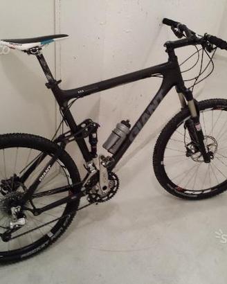 GIANT NRS full carbon composite MTB