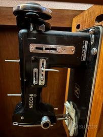 Macchina da cucire Necchi Bu con mobile e accessor