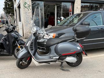 Piaggio Vespa 300 HPE Super
