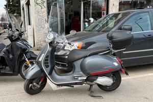 Piaggio Vespa 300 HPE Super