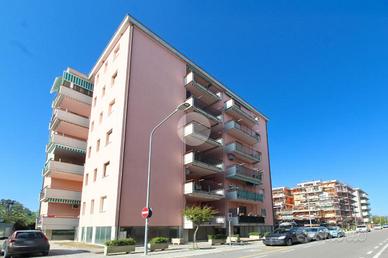 3 LOCALI A ALBA ADRIATICA