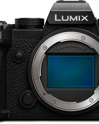 Lumix S 5