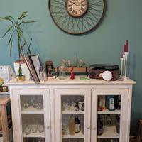 Vetrinetta vintage in legno  con ante in vetro