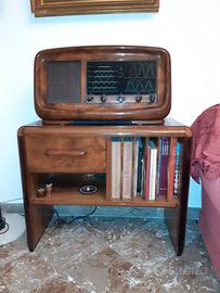 Radio anni '40 Magnadyne SV83 + mobile giradischi