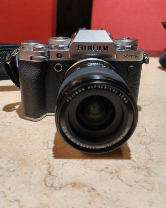 Fujifilm X-T5 Silver + XF 16-50mm f/2.8-4.8 R LM W