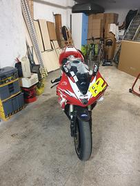 Yamaha YZF R1 - 2004