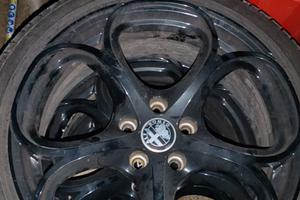 GOMME PIRELLI CINTURATO P7 225/40/R18 + CERCHI 18"