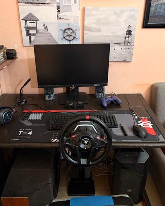 Pc da gaming con periferiche varie