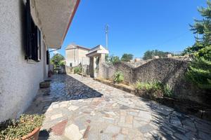 CASA INDIPENDENTE A LUZZI