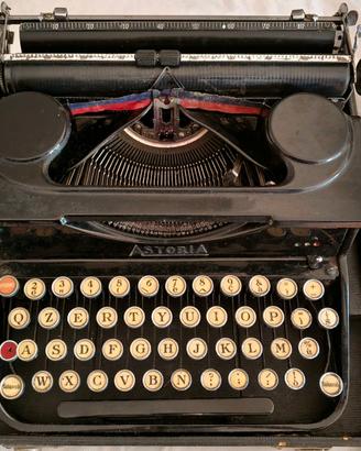 Macchina da scrivere typewriter Astoria