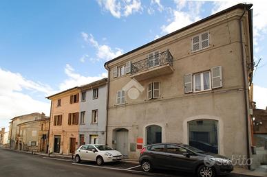 3 LOCALI A MONTE URANO