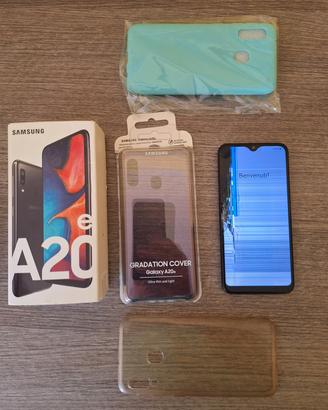 Cellulare Samsung Galaxy A20e vetro lesionato