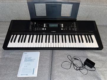 Yamaha PSR-E373 Tastiera Portatile 61 tasti