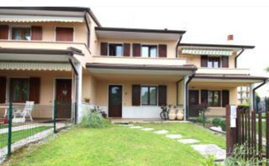 Villetta centrale con giardino