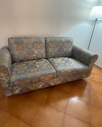 Divano letto una piazza e mezza.
