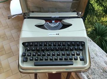 Macchina da scrivere Olivetti underwood 18
