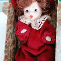 Bambola in ceramica da collezione