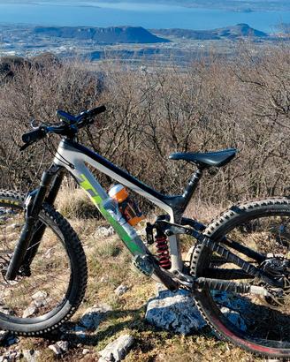 Trek slash 2018 TAGLIA.   L