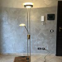 piantana con doppia luce