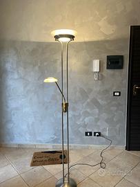 piantana con doppia luce