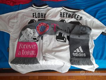 Bayern Monaco kit magliette sciarpa Adidas