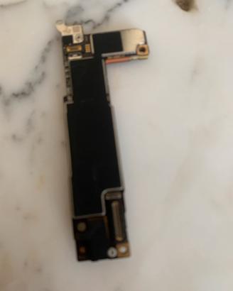 Scheda madre iphone 14
