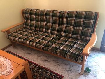 Divano con 2 poltrone