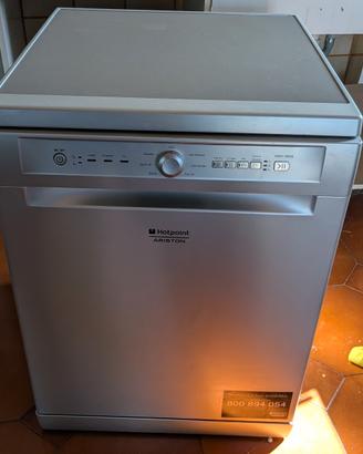Lavastoviglie Hotpoint Ariston LFK 7M124 A IT - Li