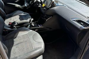 PEUGEOT 2008 anno 2016 – 222.900 km ORIGINALI