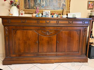 Credenza in legno massello stile classico