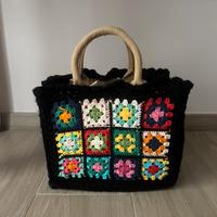 Borsa fatta ad uncinetto