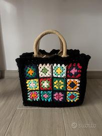 Borsa fatta ad uncinetto