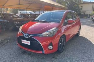 Toyota Yaris 1.5 Hybrid 5 porte OK NEOPATENTATI