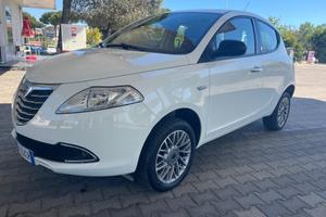 Lancia Ypsilon 0.9 TwinAir 85 CV 5 porte Metano Ec