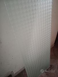 Vetro lavorato a rilievo