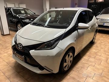 Toyota Aygo 5p 1.0 x-cool* PER NEOPATENTATI