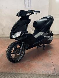 Aprilia sr factory 50 2014