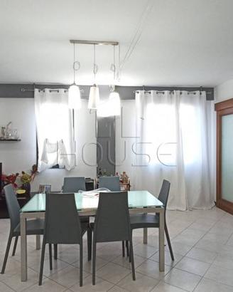 Appartamento di 80 m² con 3 locali e box auto a Ci