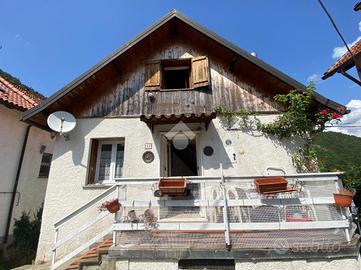 CASA INDIPENDENTE A MONTOGGIO