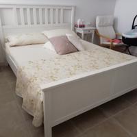 Letto matrimoniale Ikea Hemnes con rete e comodini