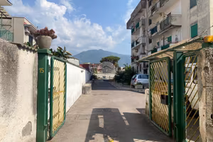 4 LOCALI A SCAFATI