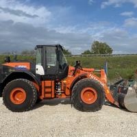 Pala gommata - HITACHI ZW 220-6