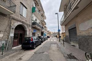 2 LOCALI A NAPOLI