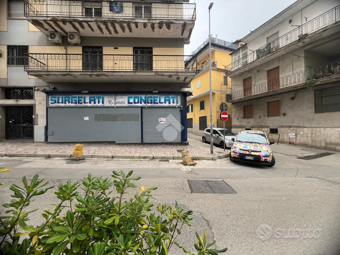 NEGOZIO A MARANO DI NAPOLI - Vista 4