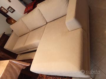 divano con chaise longue