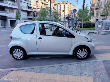 Toyota Aygo 1.0   anno 2010 3.200 €  