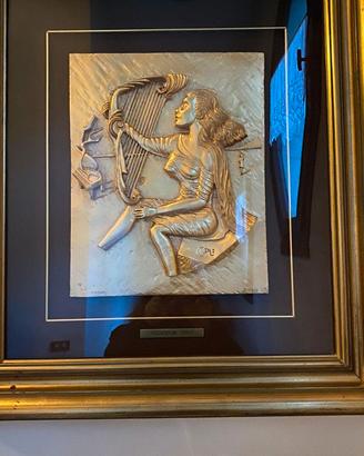 SALVATOR DALI', bassorilievo in oro