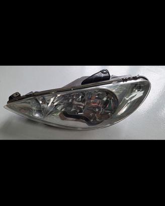 Faro Peugeot 207