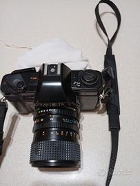 Macchina fotografica minolta con tele