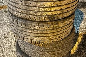 4 gomme estive 235 45 18